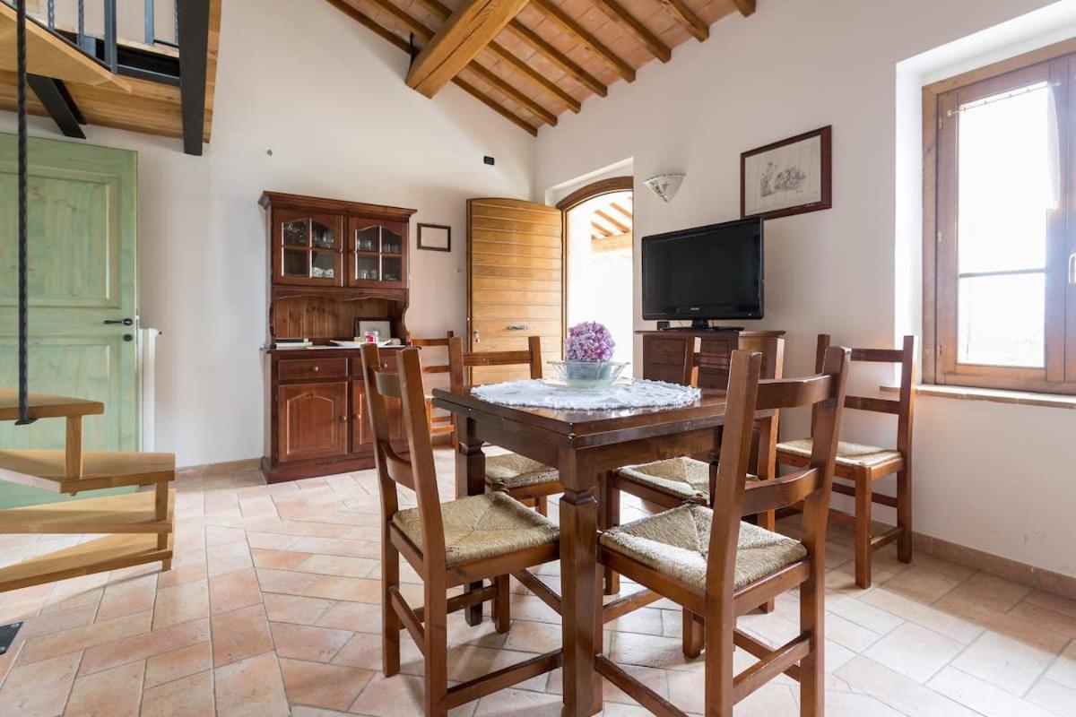 Casa Ridente Nella Valle Del Menotre Con Giardino Pale Exteriör bild
