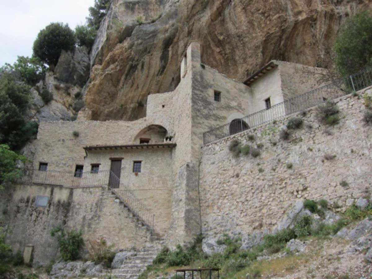 Casa Ridente Nella Valle Del Menotre Con Giardino Pale Exteriör bild