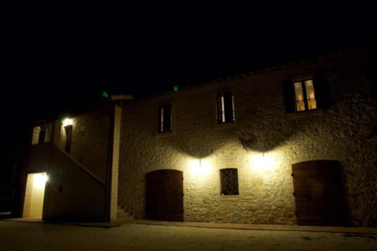Casa Ridente Nella Valle Del Menotre Con Giardino Pale Exteriör bild